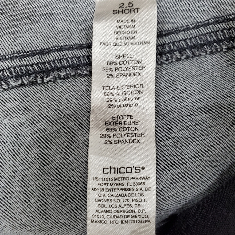 Chico’s jeans women's size 14 short black wash with fading straight leg stretch - Picture 9 of 11